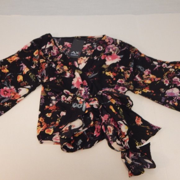 AX Paris Curve Women's Floral Print Wrap Top - Picture 1 of 3